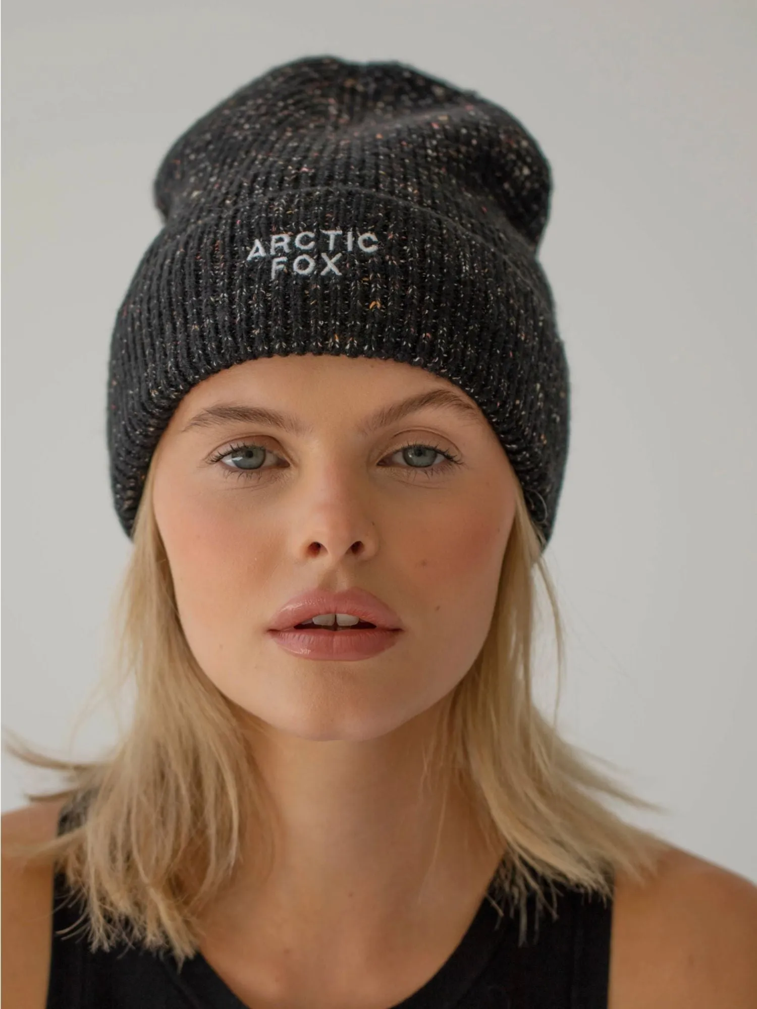 Arctic Fox Embroidered Wool Blend Beanie (Midnight)
