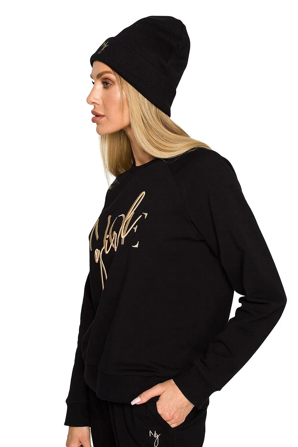 Autumn Chic Embroidered Knit Beanie