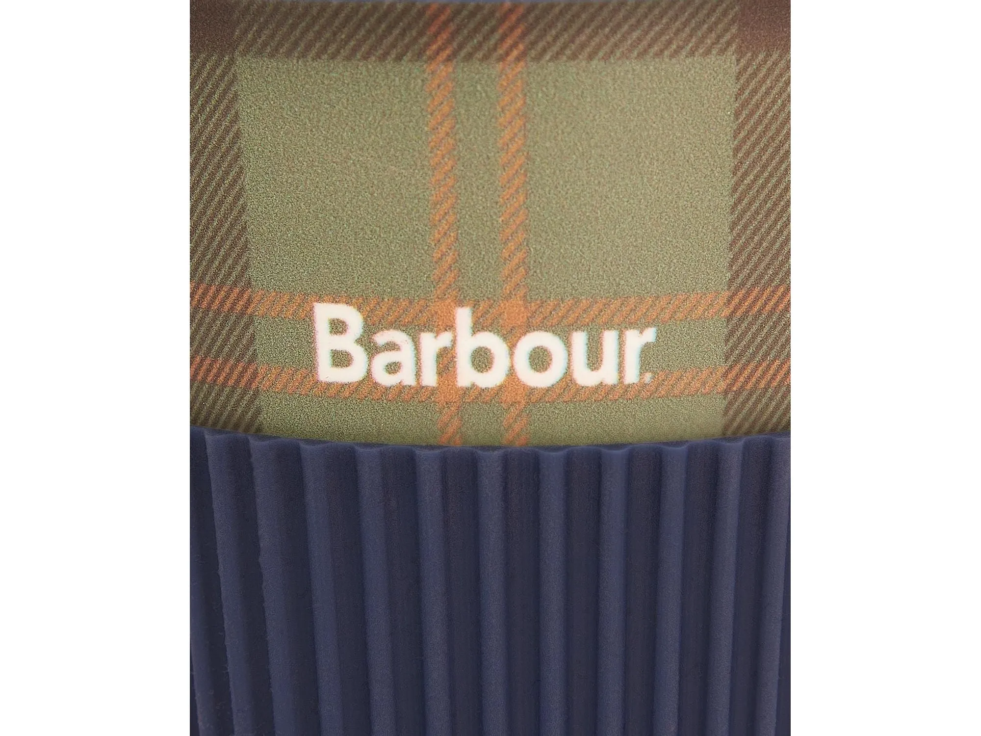 Barbour Travel Mug Gift Set In Navy & Classic Tartan