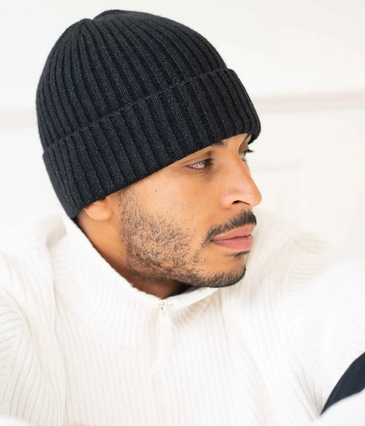 CABLE BEANIE.