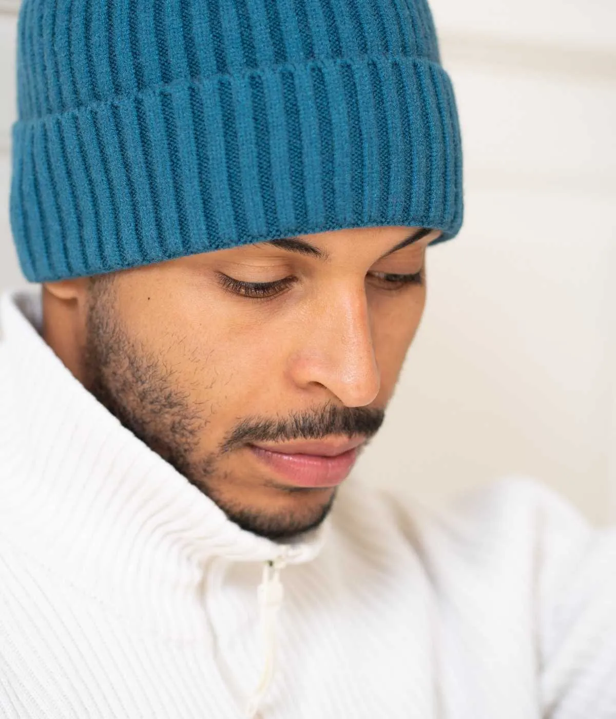 CABLE BEANIE.