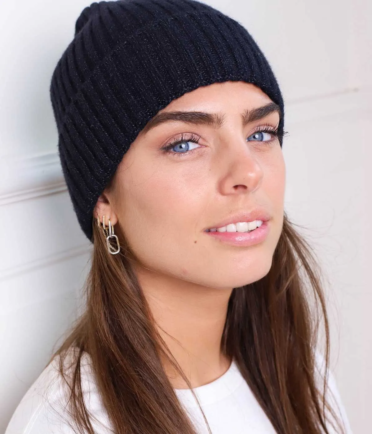 CABLE BEANIE.