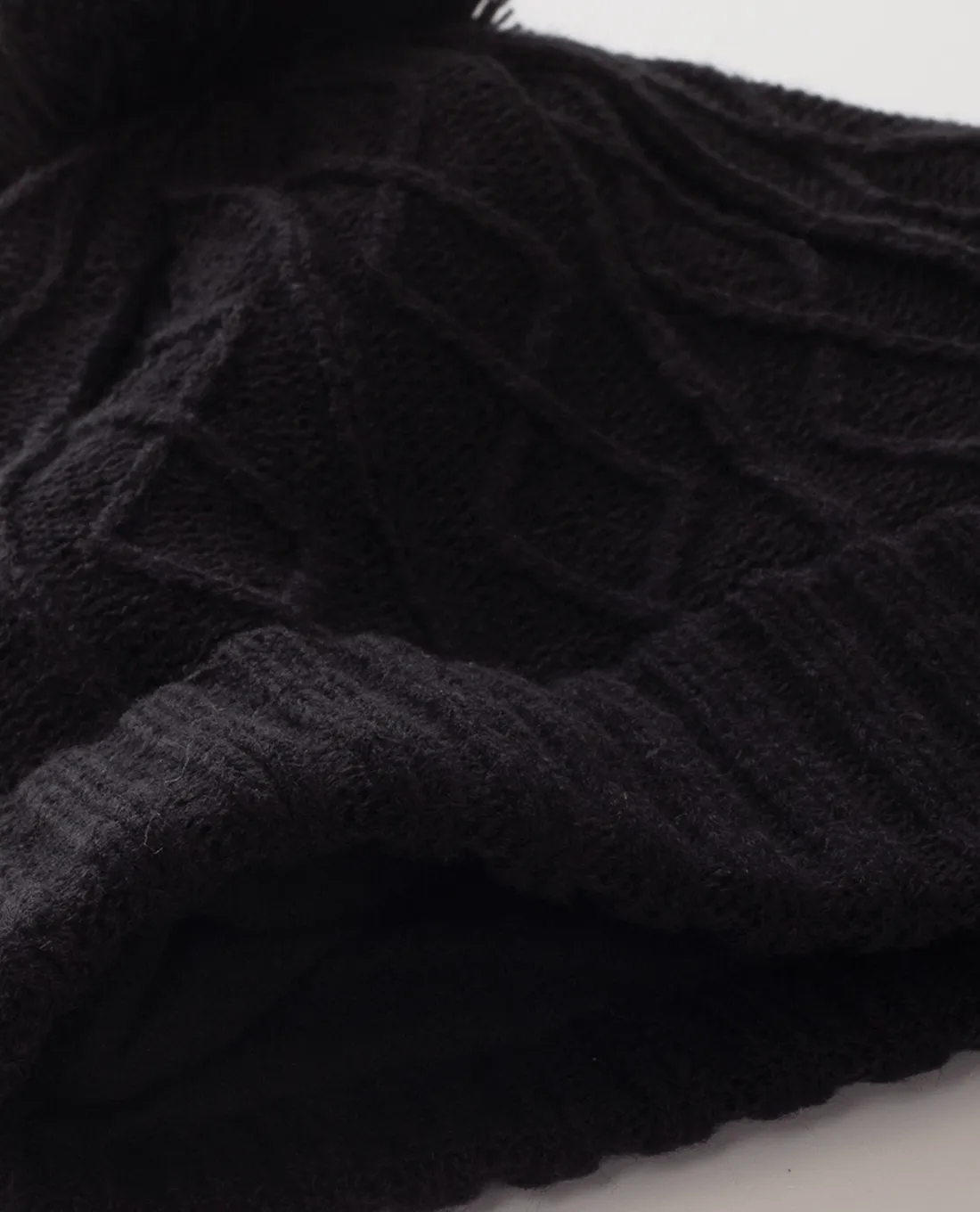GREEN LAMB Imogen Fleece Lined Cable Beanie Black