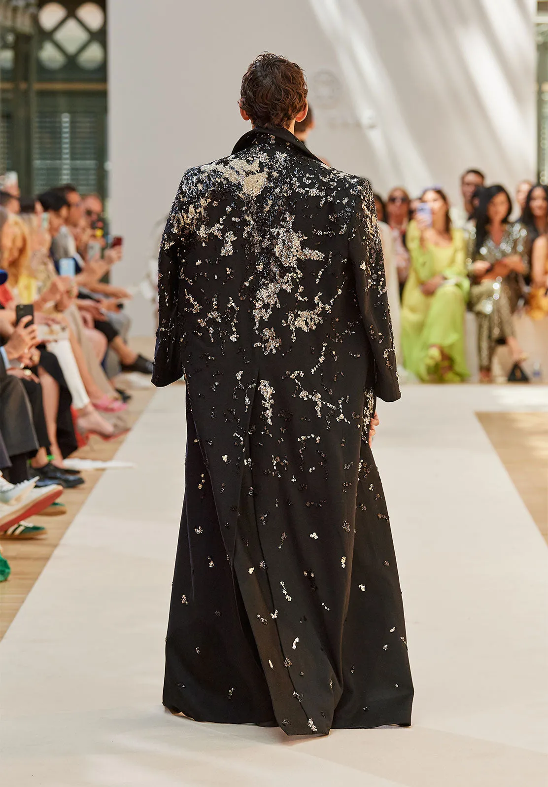 Look 60