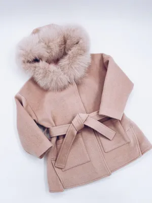 MI LOVES SIGNATURE Luxurious wool kids coat with Fox fur trim in Cappuccino/Dusty pink colour.