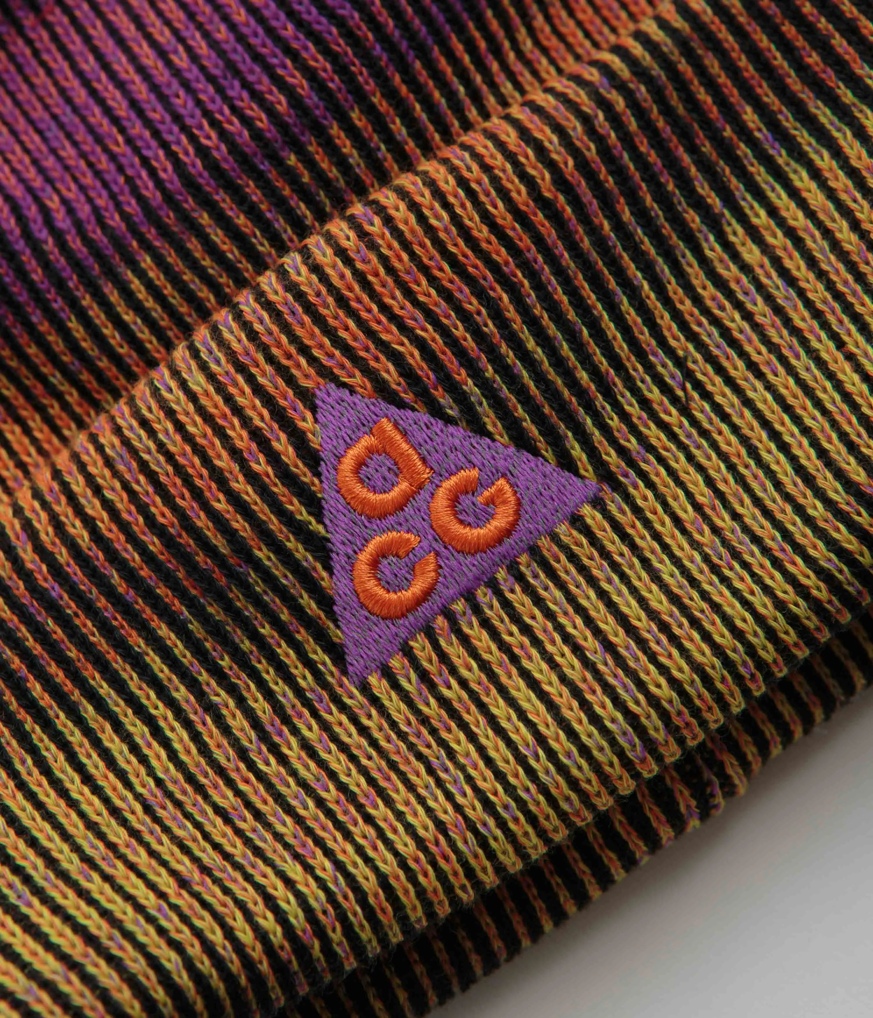 Nike ACG Peak Beanie - Safety Orange / Lightening / Safety Orange