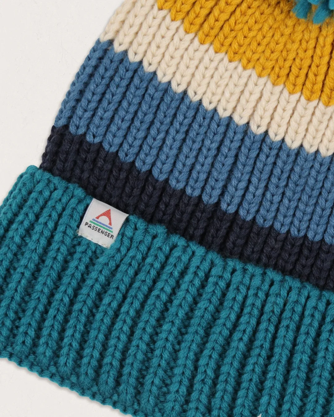 Summit Bobble Hat - Blue Coral