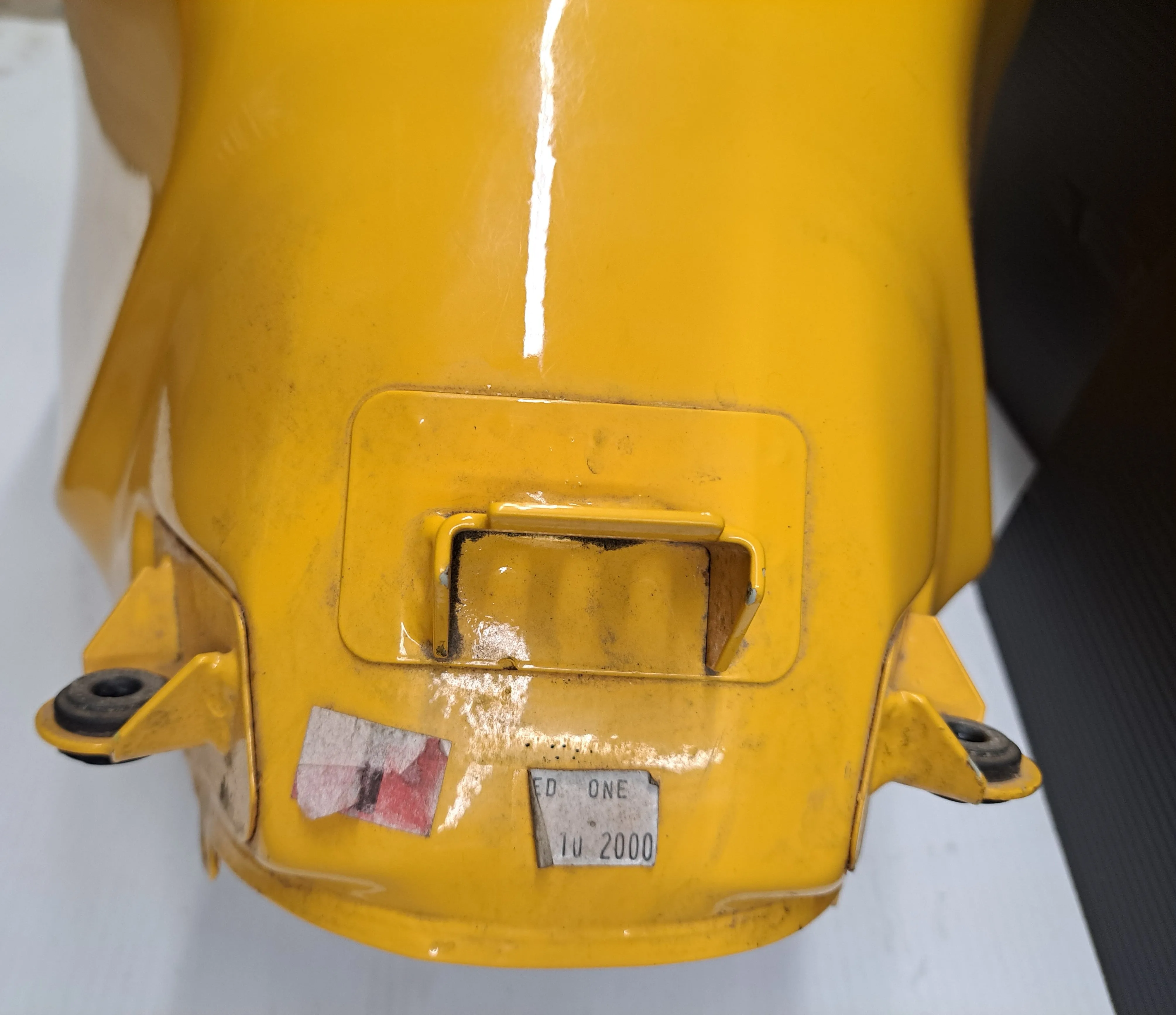 Triumph TT 600 Yellow Gas Tank