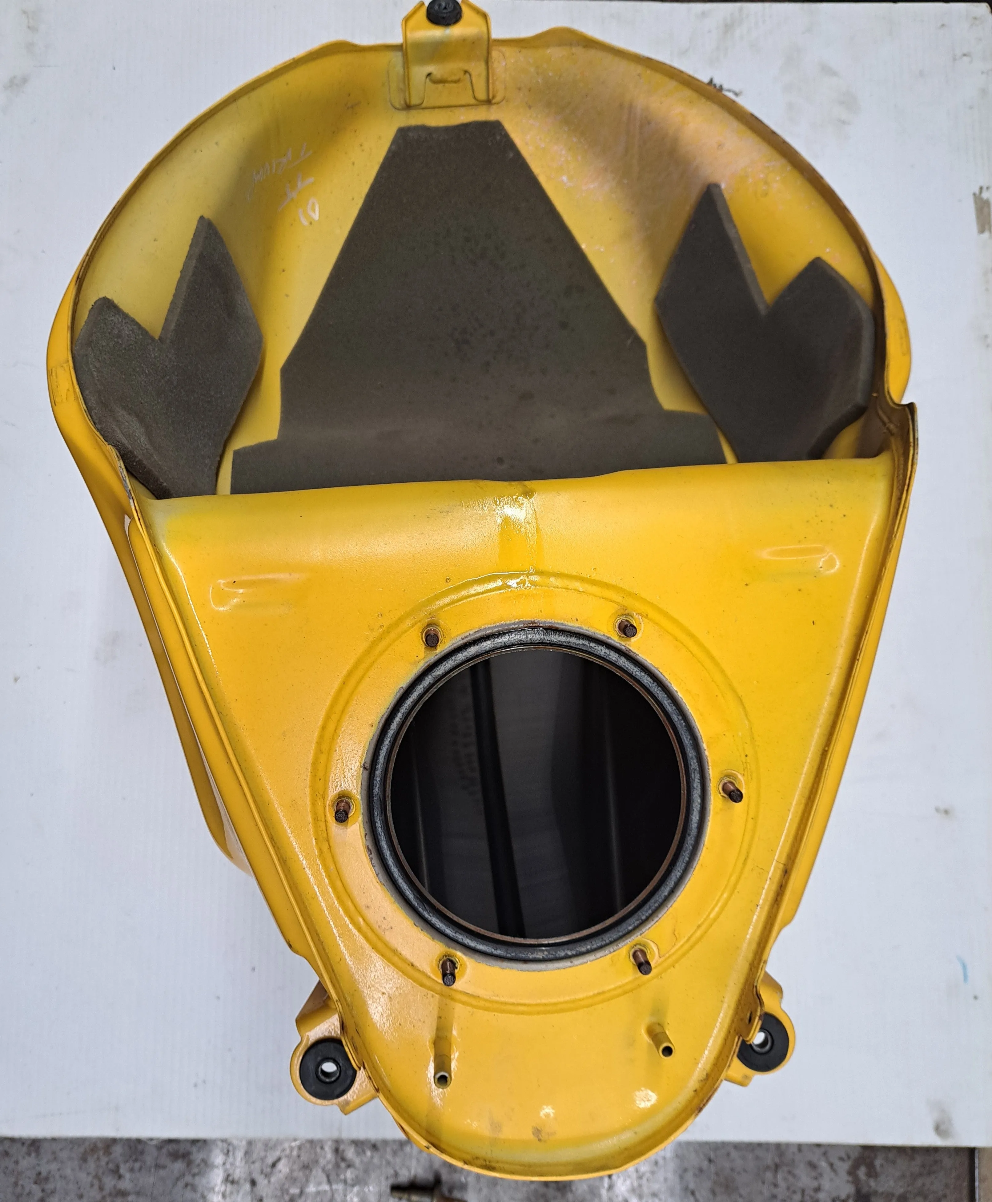 Triumph TT 600 Yellow Gas Tank