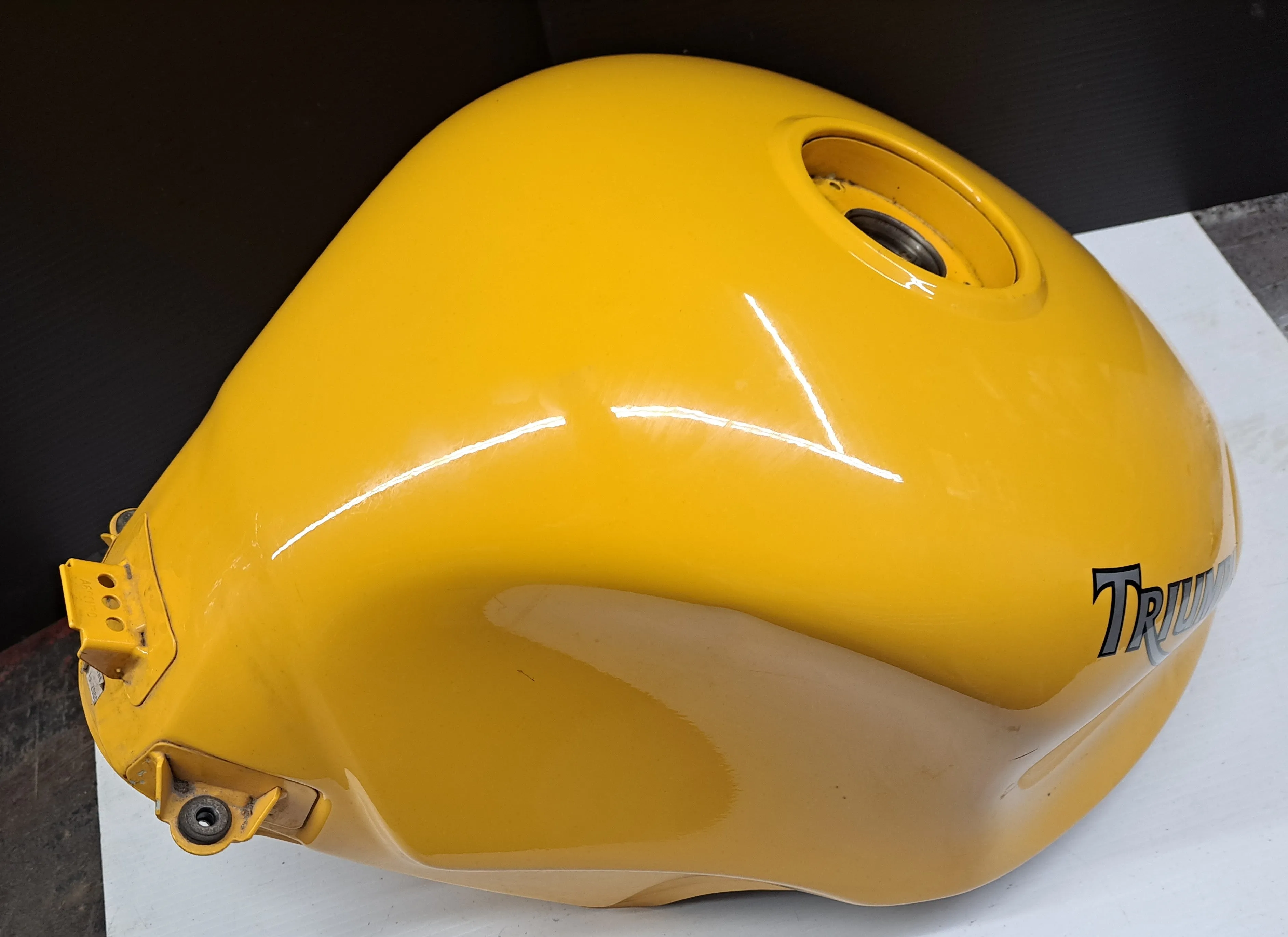 Triumph TT 600 Yellow Gas Tank