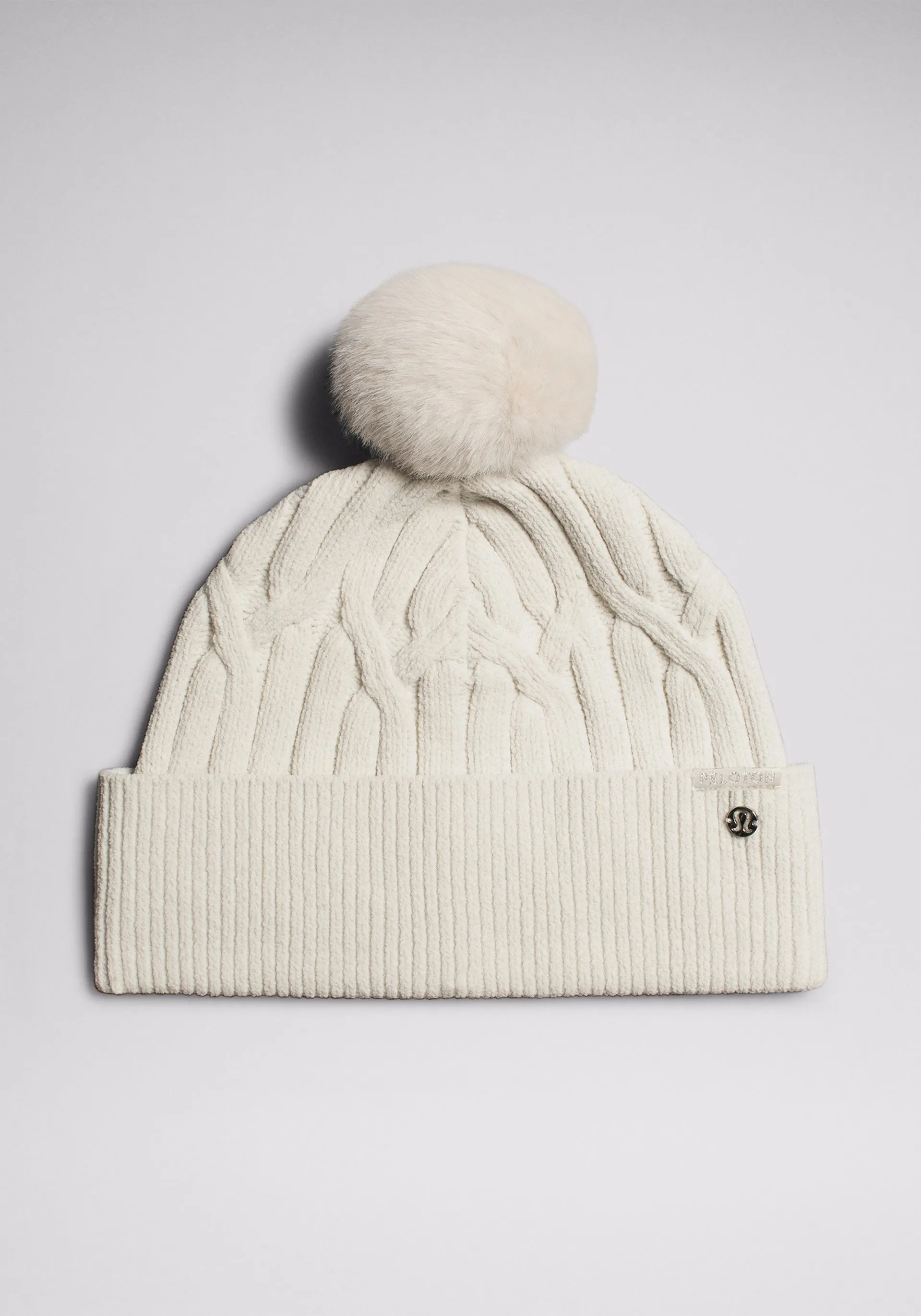 Women's Cable-Knit Pom-Pom Beanie
