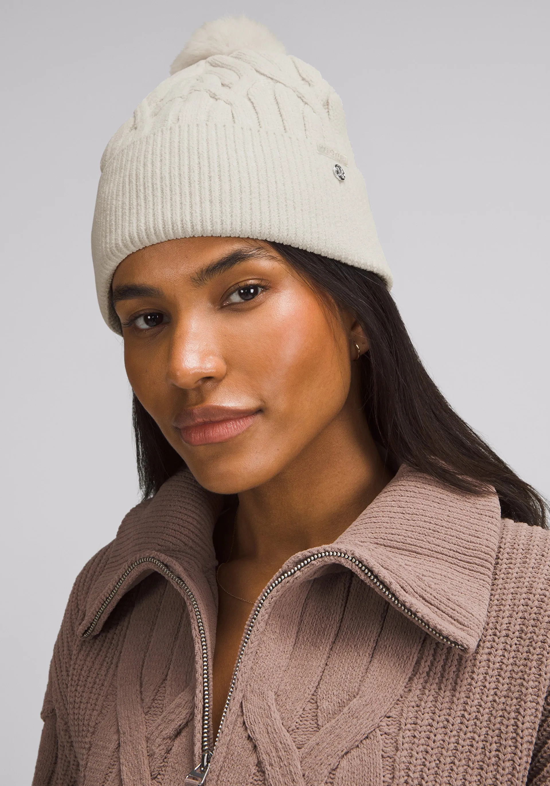Women's Cable-Knit Pom-Pom Beanie